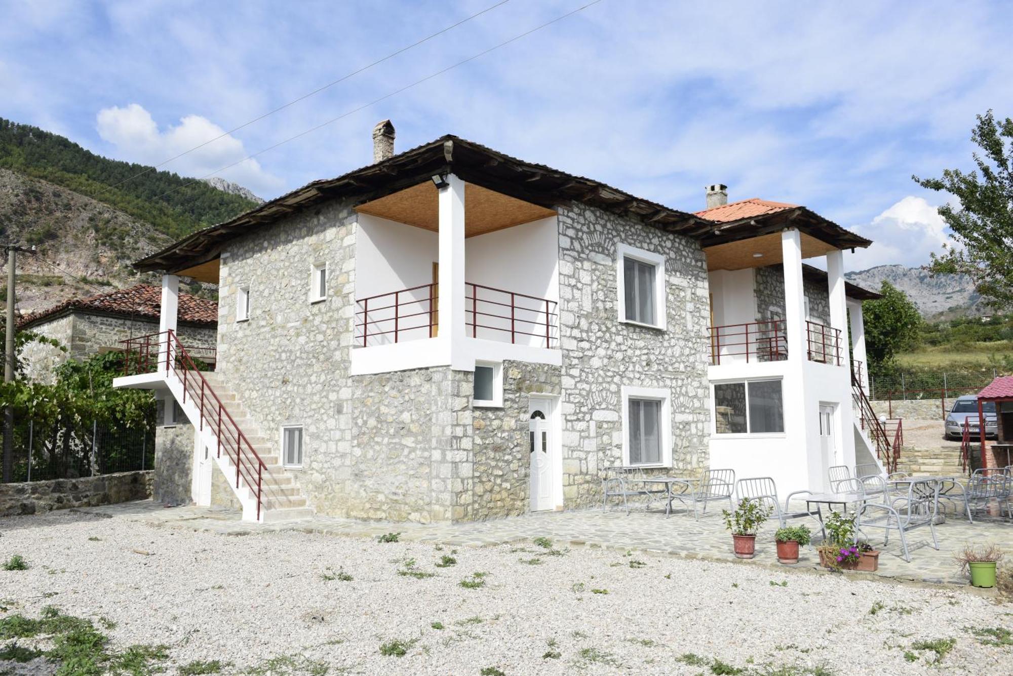 Lodge Disha Tirana
